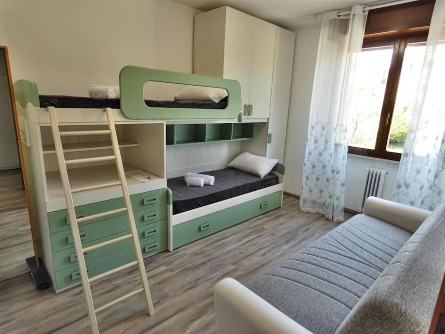 Ferienwohnung Welcome House Desenzano Center Desenzano del Garda Exterior foto